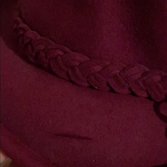 Red Liz Claiborne Bowler Hat - Picture 4 of 5